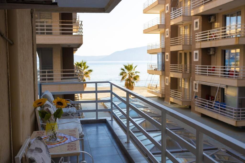 Apartments By The Beach Vlore Exterior photo